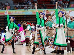 新援阿里亚斯参加了狼队在西班牙的首堂训练课！🇨🇴