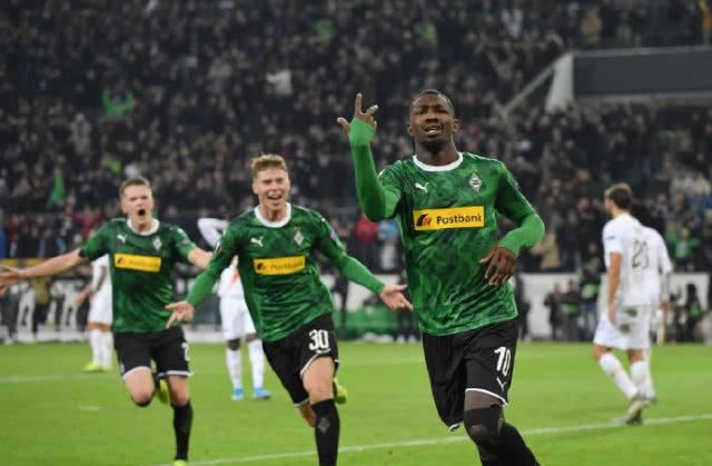 尽管球队在 尽管球队在